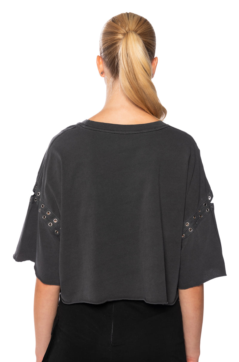 Extra View Kiss Studded Cropped Band T Shirt 5