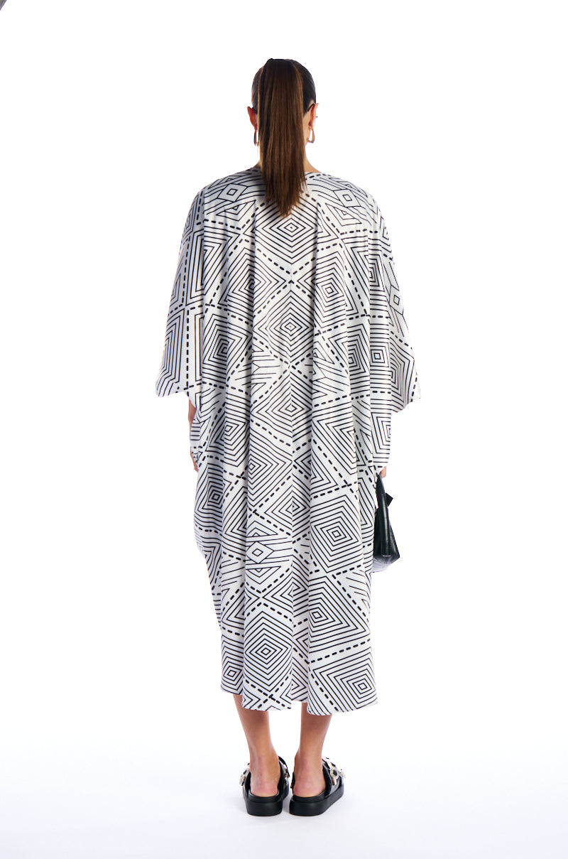 KONA PRINTED DEEP V KAFTAN DRESS AKIRA KONA PRINTED DEEP V KAFTAN DRESS AKIRA
