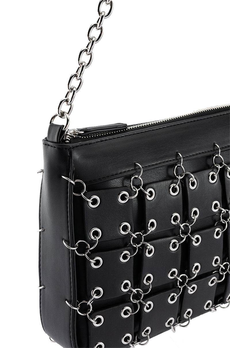 Detail View Linked Up Pu Purse