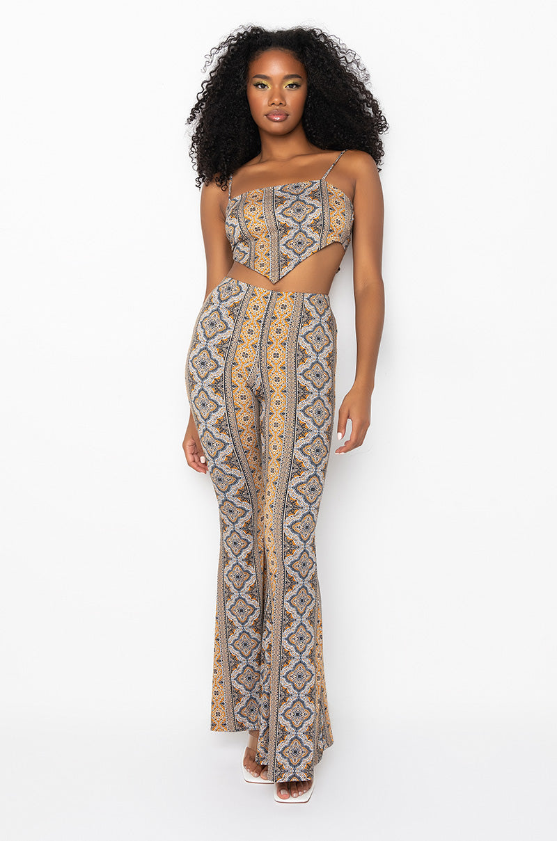 Extra View Livin For It Cropped Tank