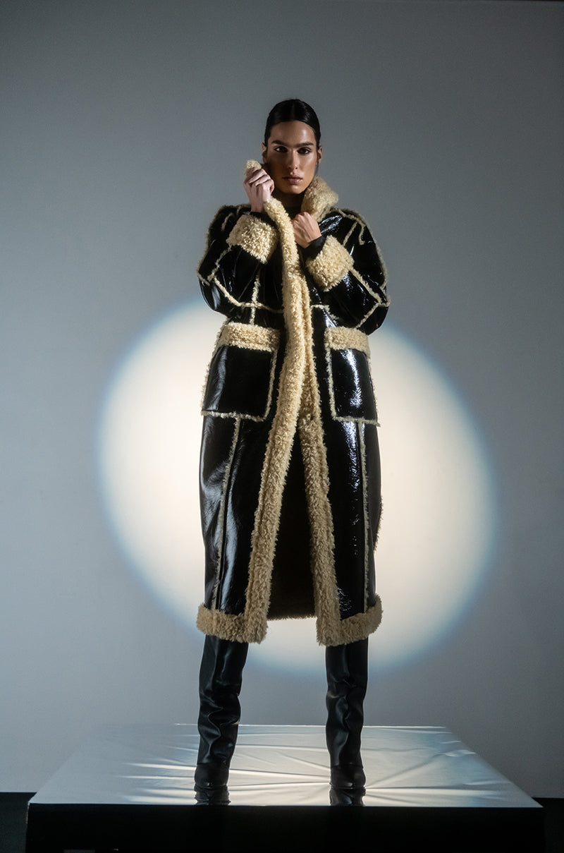 Front View Long Patent Trench Coat With Fur Trim
