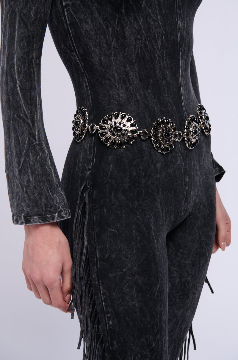 Side View Maliboo Circle Chain Belt