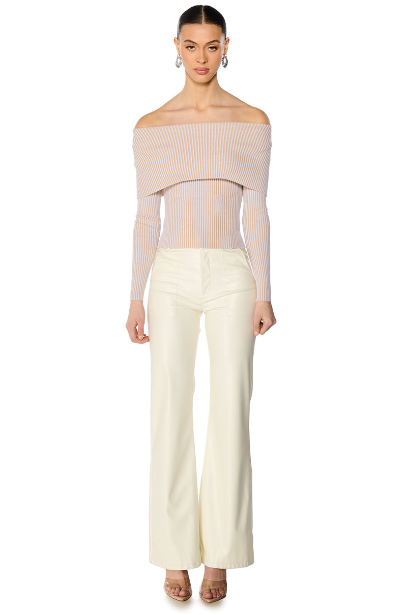 Extra View Melody Long Sleeve Off The Shoulder Sweater In Beige