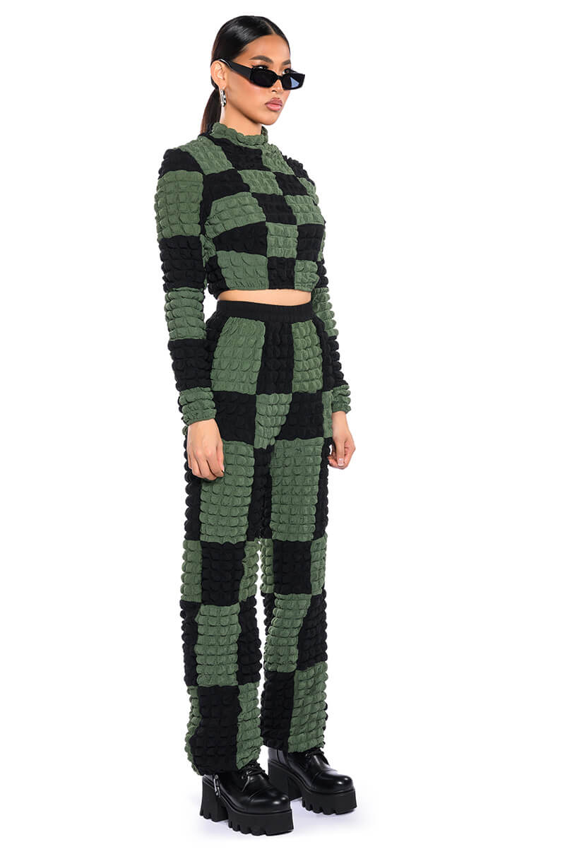 Detail View Met You In San Francisco Colorblock Puff Crop Top view 4