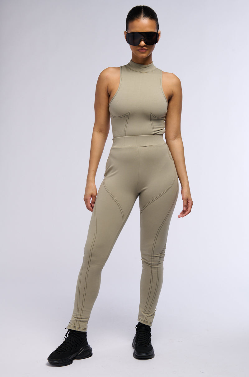 Full View Model Off Duty High Waist Legging In Green