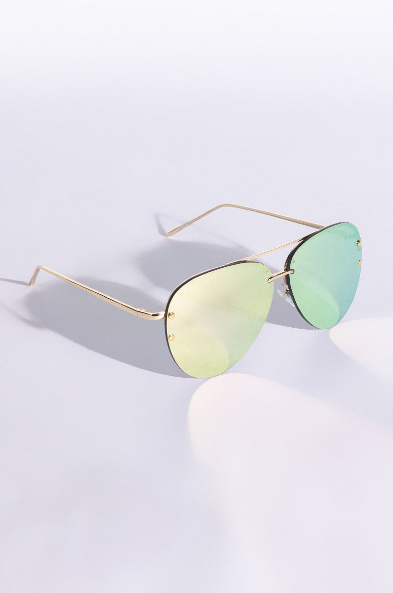 Detail View Myob Flash Sunnies