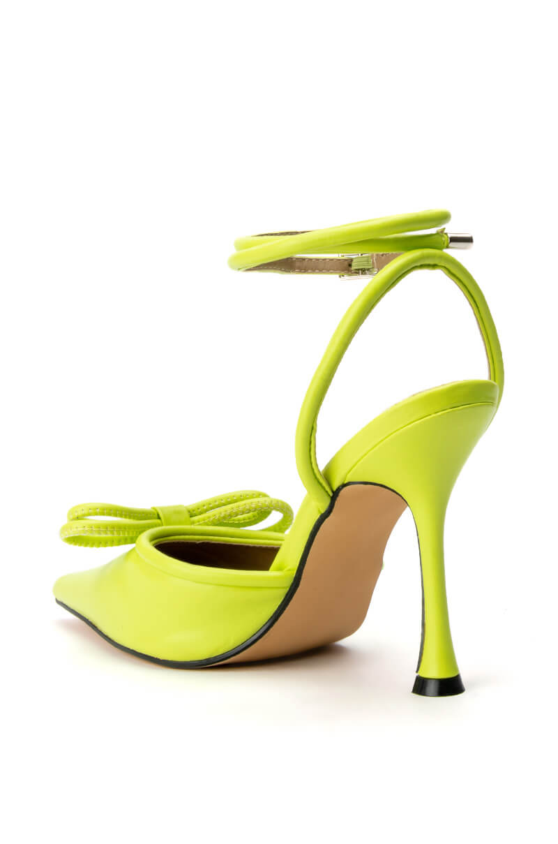 Detail View Neon City Pu Bow Pump In Green