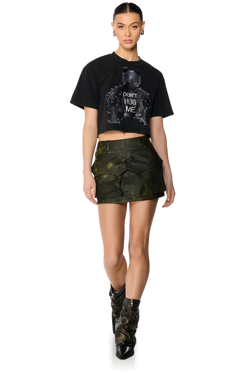 Side View No Hugs Boxy Graphic T Shirt