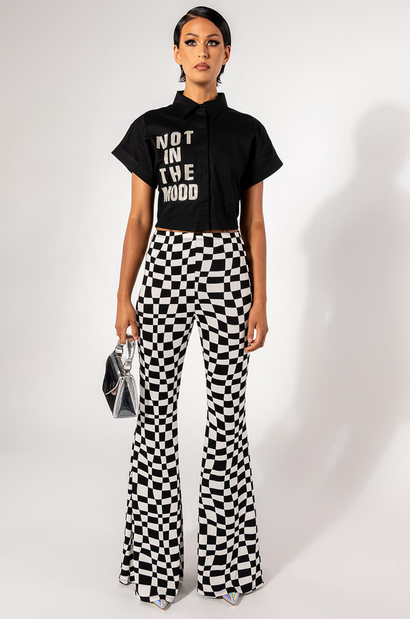Extra View Not In The Mood Cropped Button Down Blouse