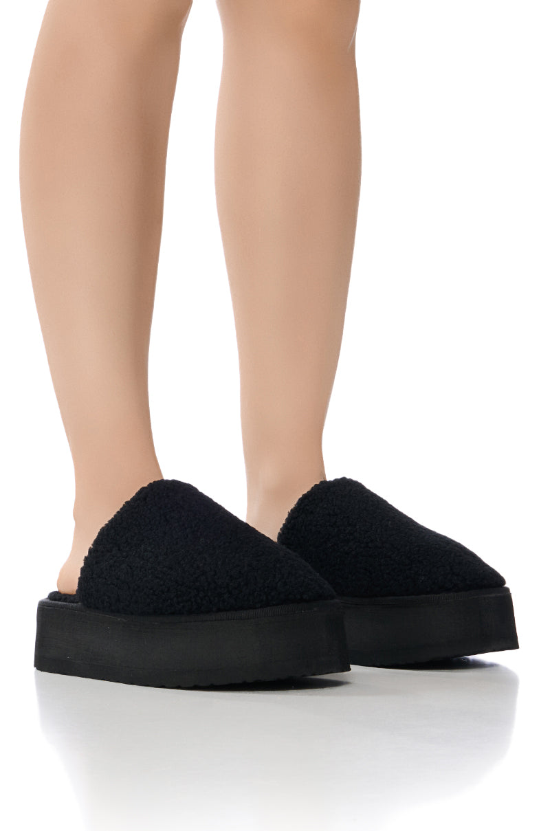 OFF THE CLOCK SHERPA BLACK SLIPPER view 0