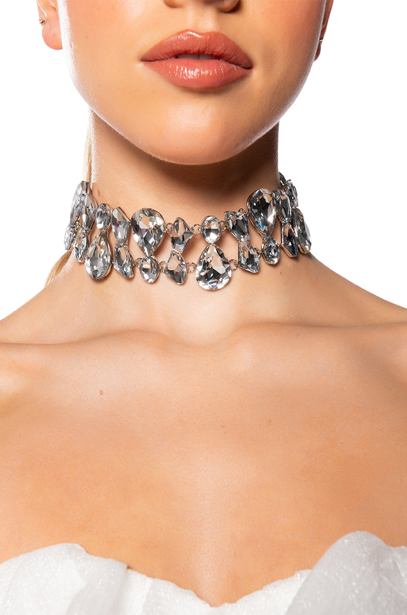 Front View On A Runway Choker