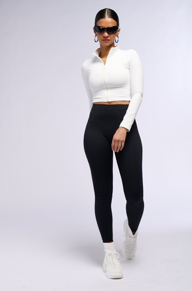 Extra View On The Run Ruched Legging In Black 5