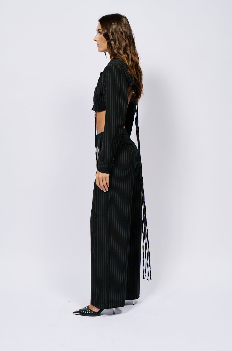 Extra View Over The Top Cropped Blazer