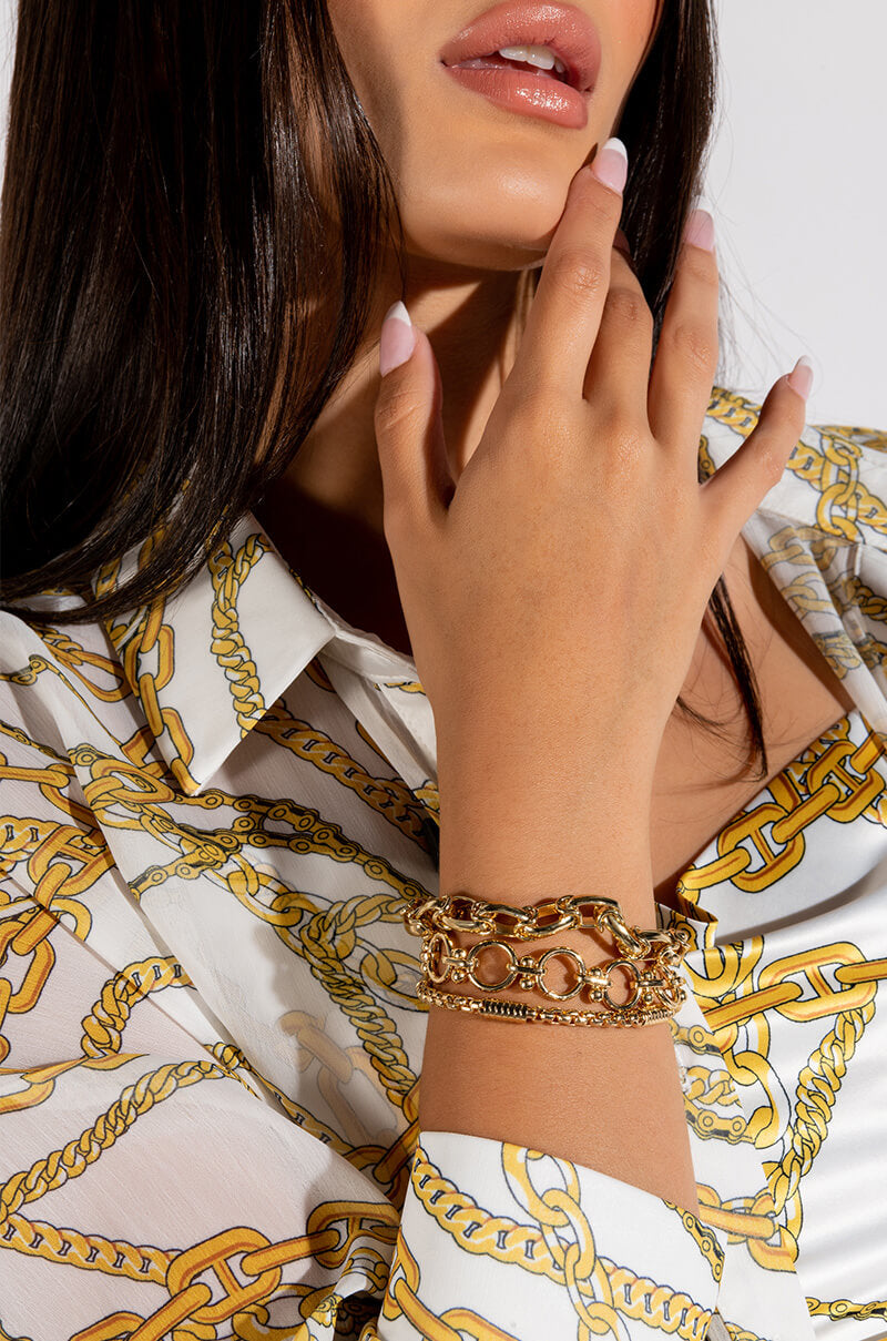 Front View Overturn Chunky Bracelet Set