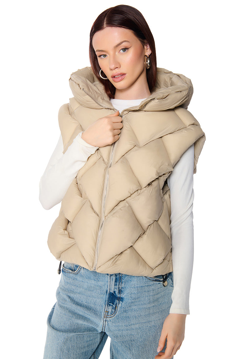 Front View Paddington Weave Puffer Vest In Tan 0