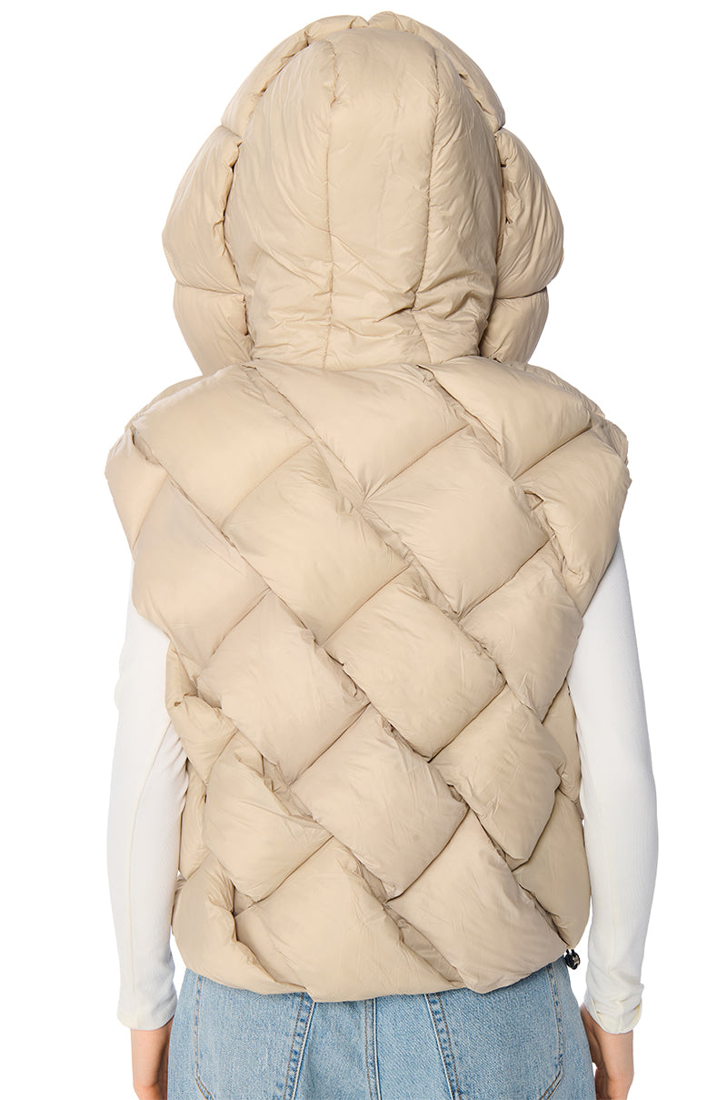 Extra View Paddington Weave Puffer Vest In Tan 6