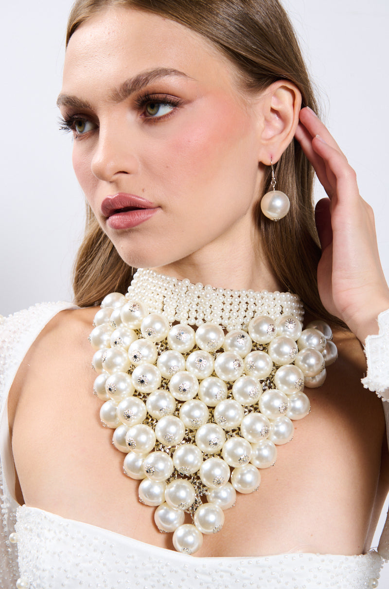 Front View Pearl Please Statement Necklace & Earring Set 0