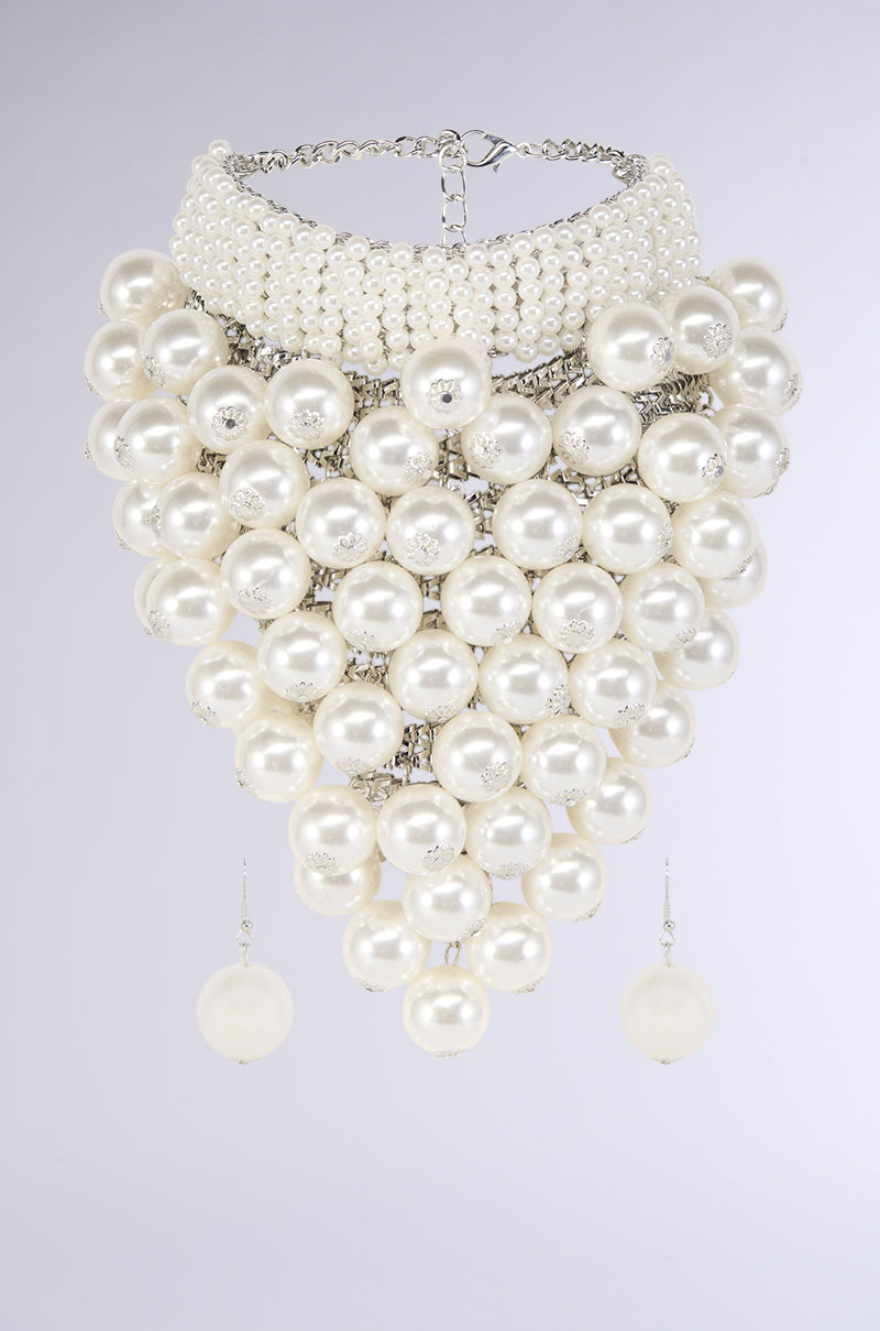 Side View Pearl Please Statement Necklace 1