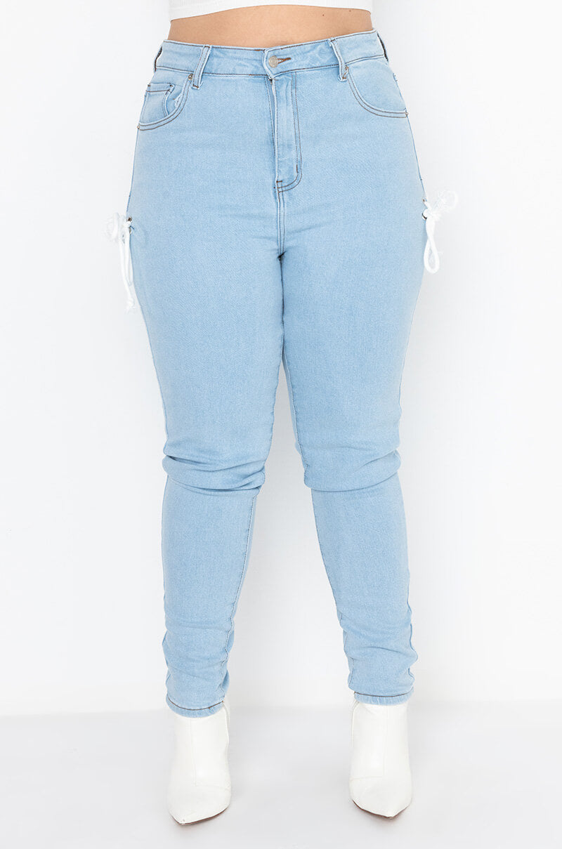 Front View Peek-a-booty Skinny Jeans 1