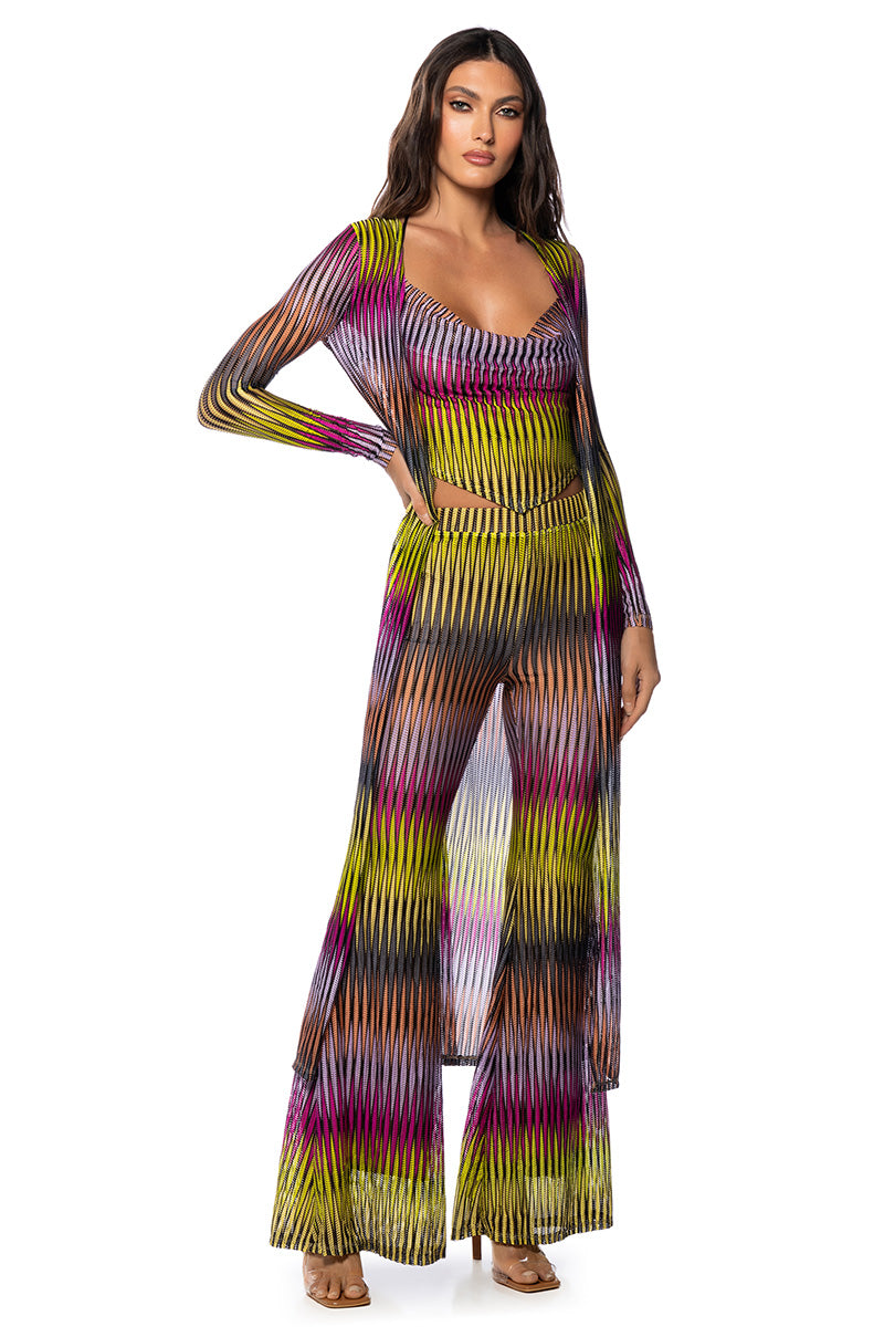 Side View Persuasive Girl Tie Waist Duster