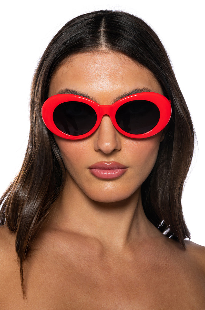 PETALS AND PEACOCKS NEVERMIND SUNGLASSES IN RED view 0