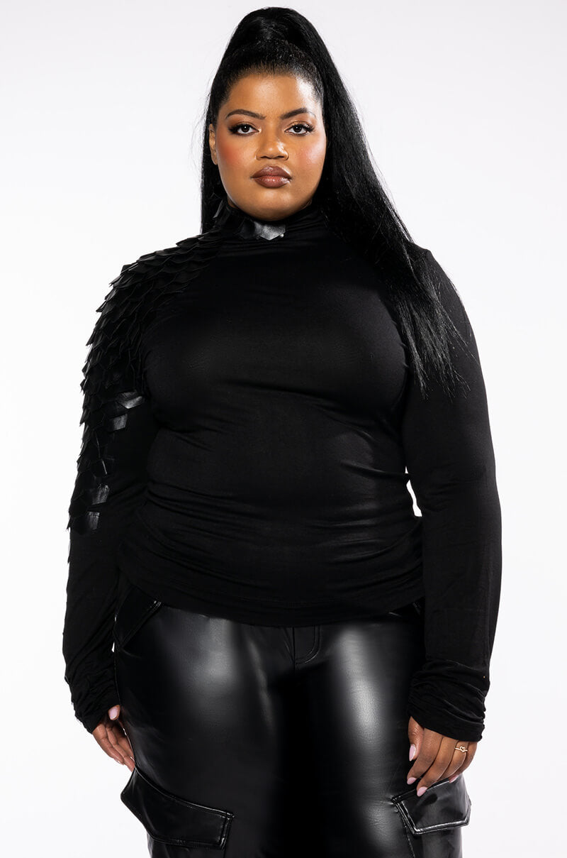 Detail View Plus Meet In The Middle Long Sleeve Scale Top