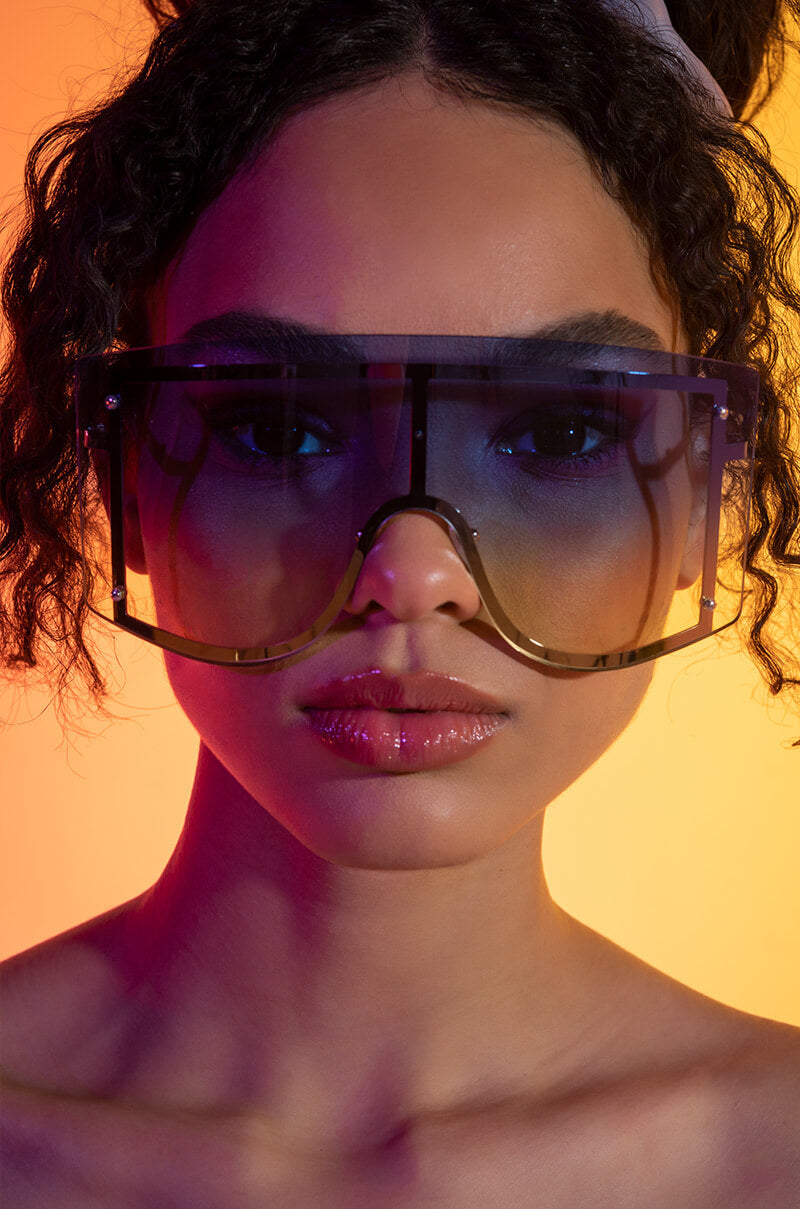 POV OVERSIZED SUNNIES view 0