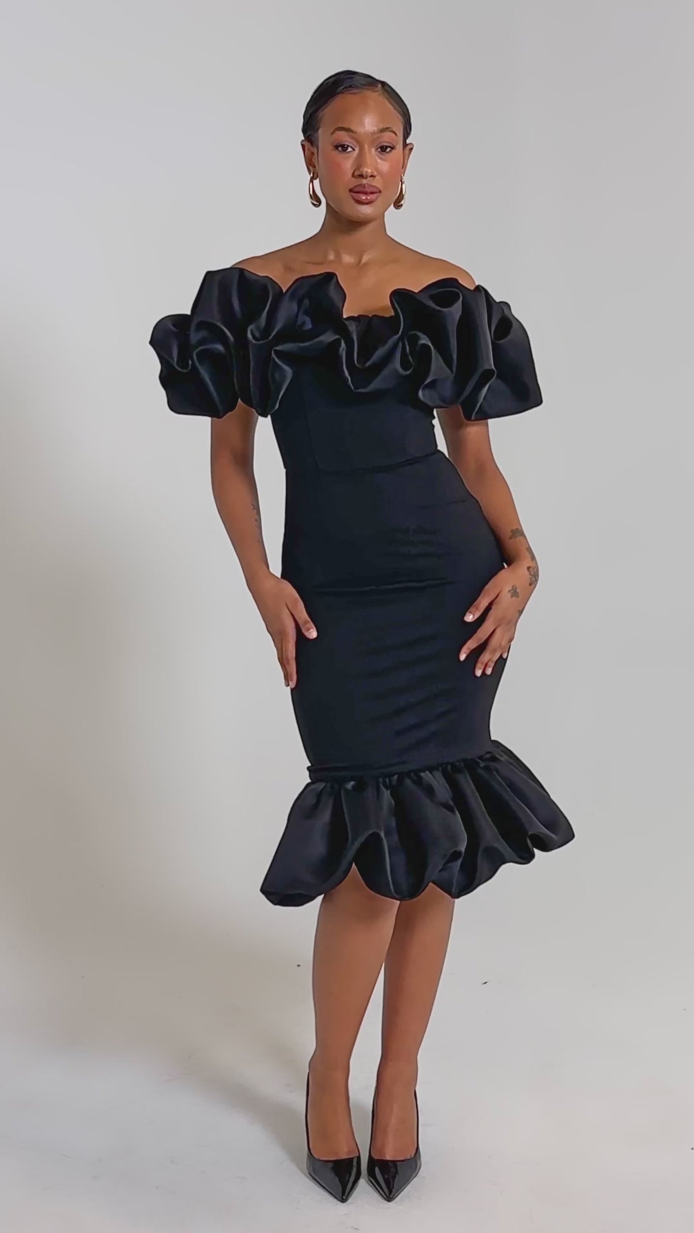 COCKTAIL HOUR PUFF SLEEVE MIDI DRESS – AKIRA