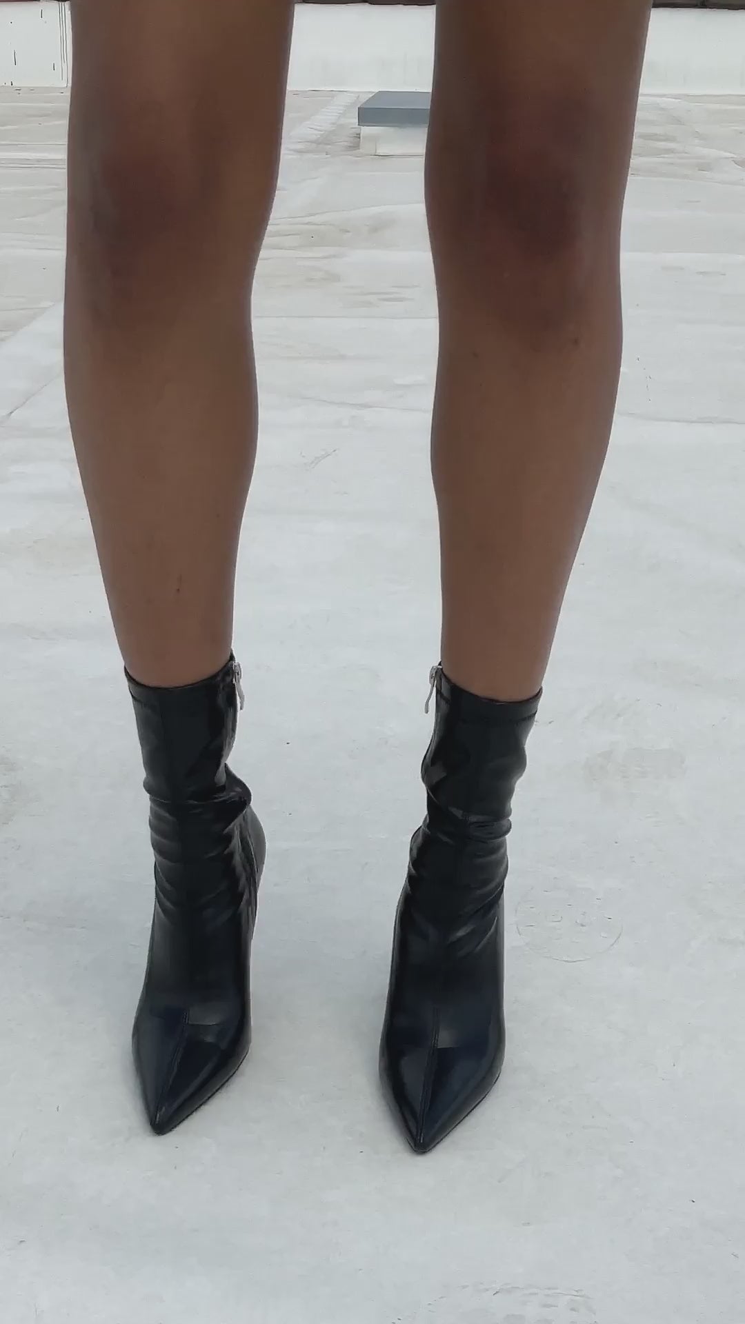 FONSIE-BLACK