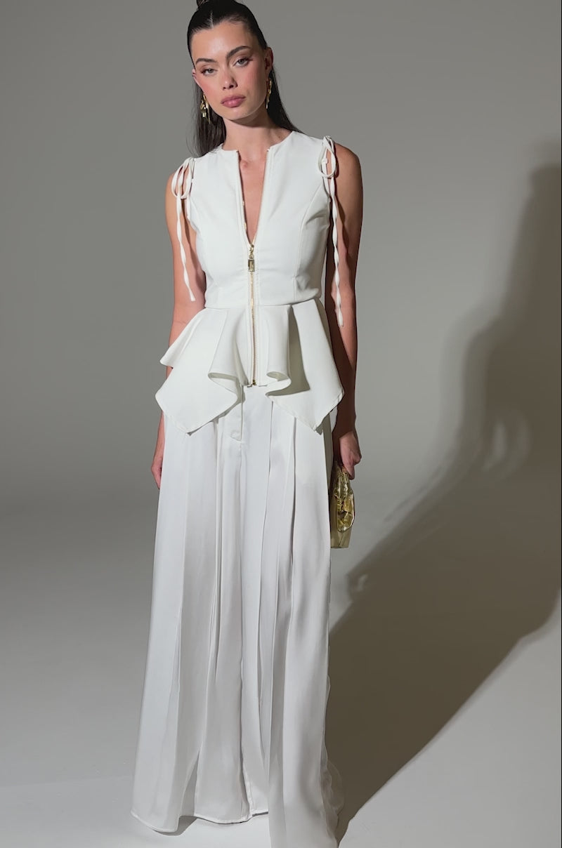 PEPLUM FRONT ZIP SLEEVELESS BLOUSE IN WHITE – AKIRA