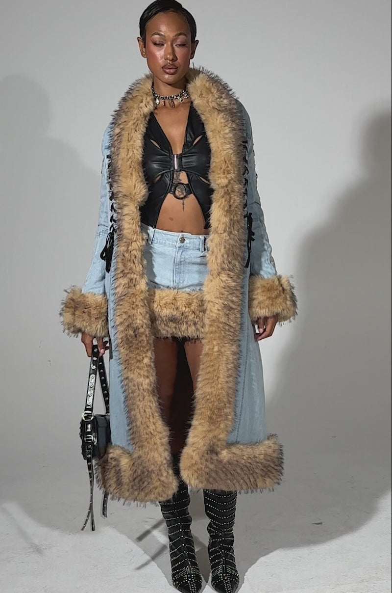 最終値下げ　S fur embroidery trench short ERYKAH FUR TRIM DENIM TRENCH – AKIRA