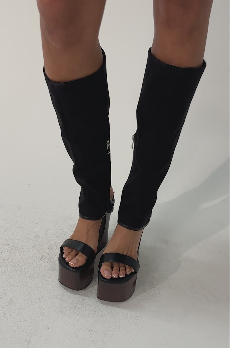 AZALEA WANG SWINDLE BLACK NOVELTY WEDGE SANDAL – AKIRA