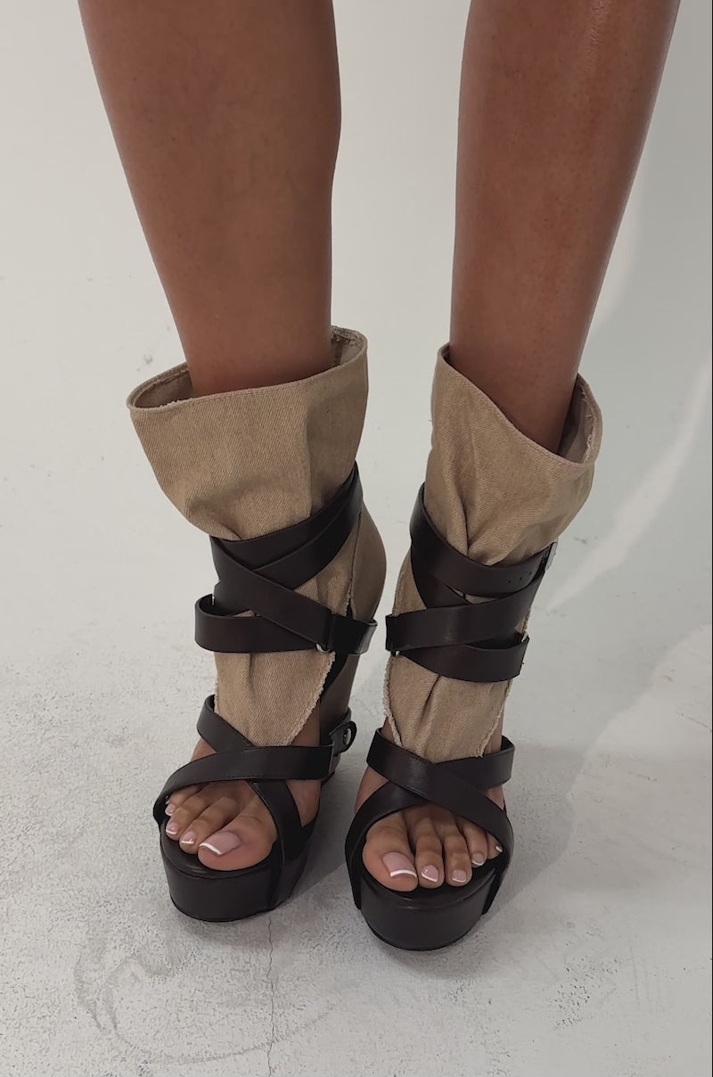 A video of a model in the AZALEA WANG ROTHKO WEDGE SANDAL IN BROWN TAUPE.