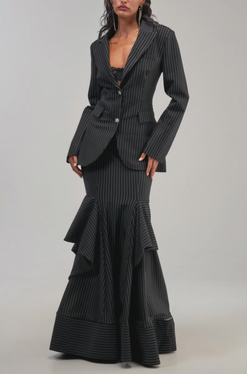 Video of a woman modeling the GIVE IT UP PINSTRIPE BLAZER.