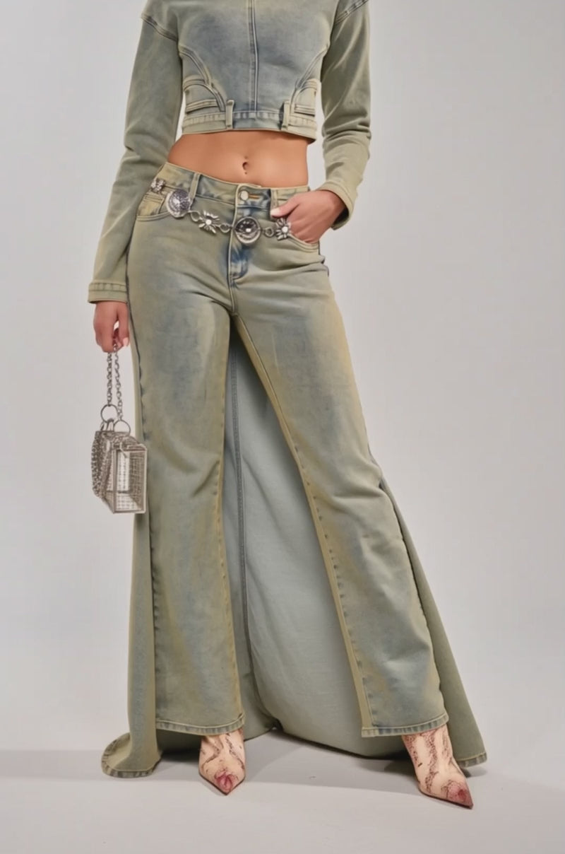 Video of woman modeling the BIG STEPPER DENIM PANT