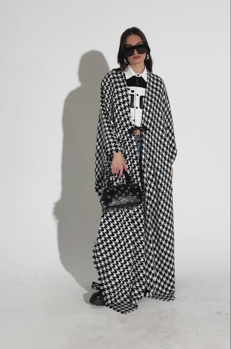 日本初の HOUNDSTOOTH LIFE ELEVATED PONCHO AKIRA – トップス