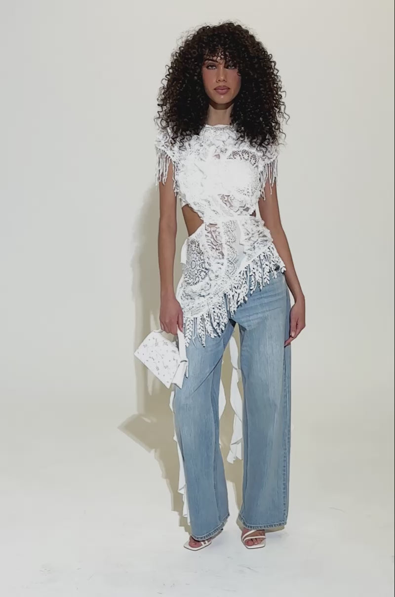 THINK ABOUT ME TOP – AKIRA