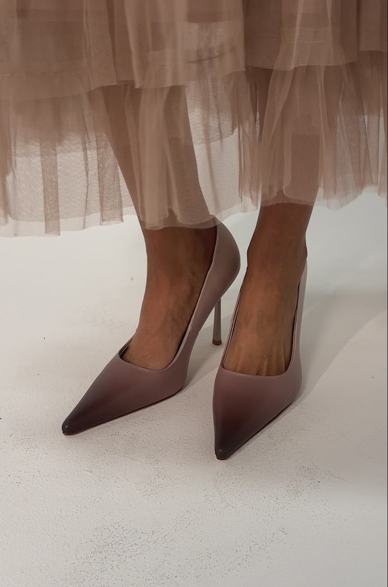 Video of woman modeling the AZALEA WANG BROWN OMBRE EFFECT STILETTO PUMP against a plain light background.