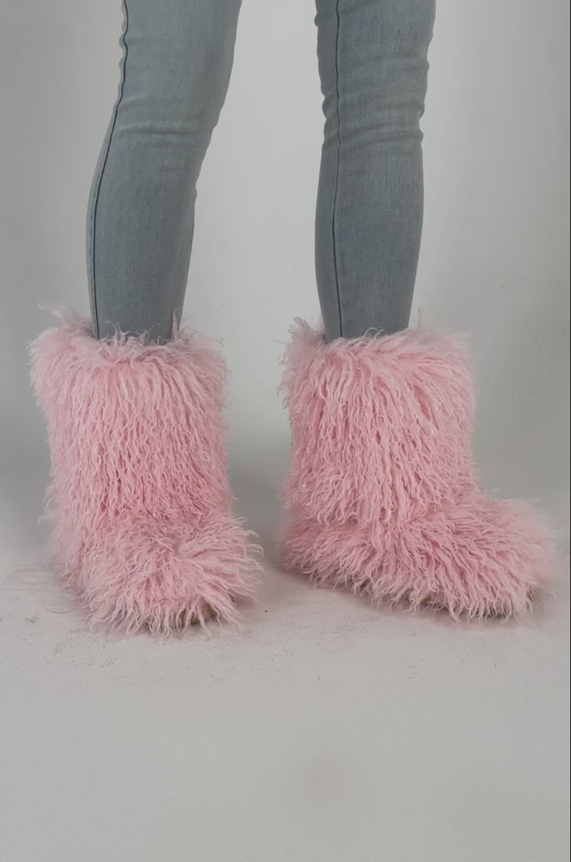 Video of a woman modeling the AZALEA WANG AZAD PINK MOHAIR FLAT BOOTIE.