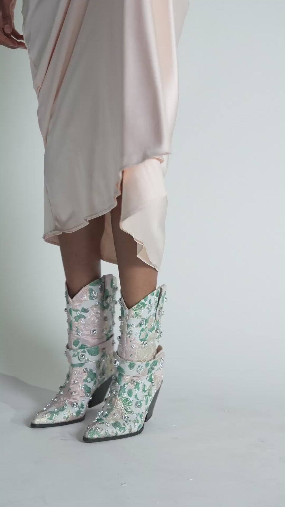 AZALEA WANG BROCADE BLUSH WESTERN BOOTIE