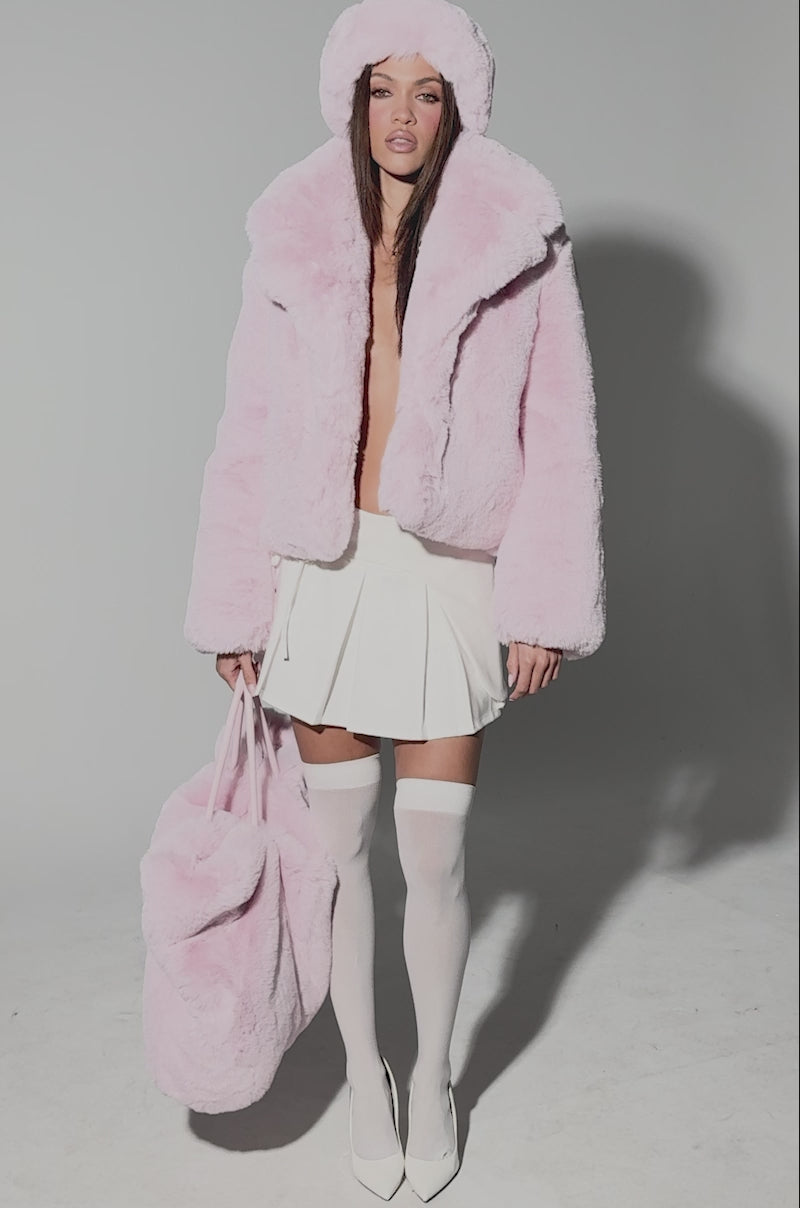 BBGIRL FAUX FUR COAT – AKIRA