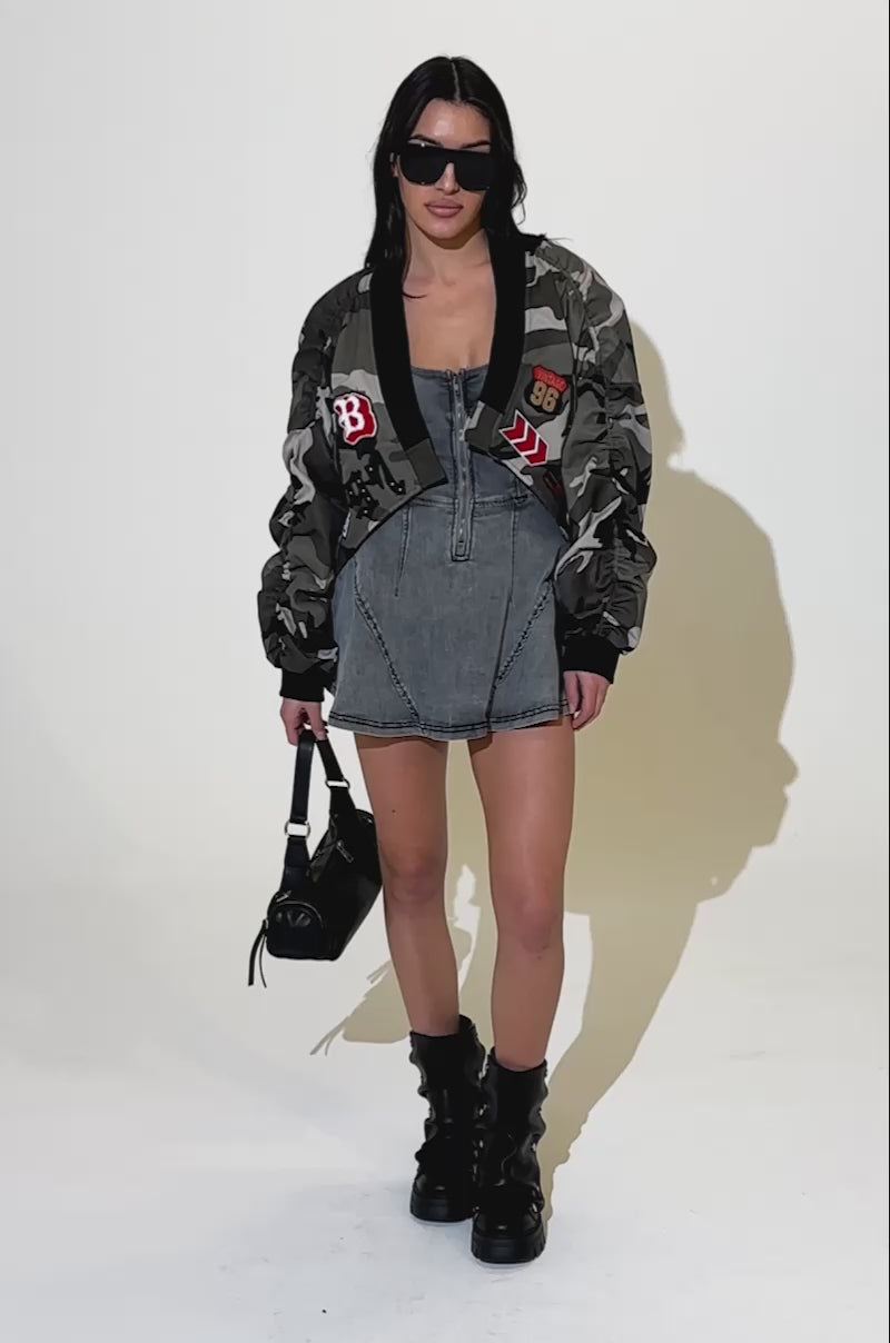 ON THE RUN CAMO SHRUG – AKIRA
