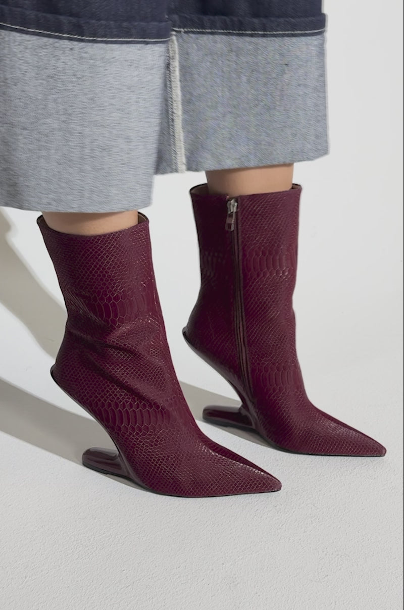 AZALEA WANG GLACIELLE BURGUNDY CROC BOOTIE – AKIRA