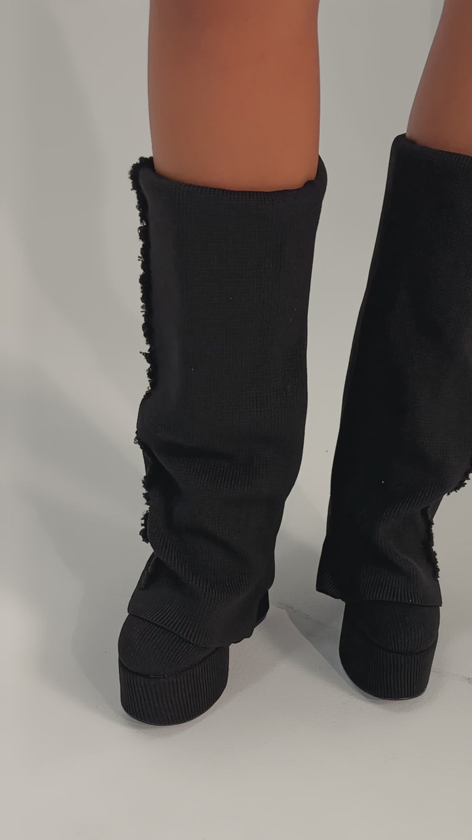 AZALEA WANG FRANKEYE BLACK WEDGE BOOT – AKIRA