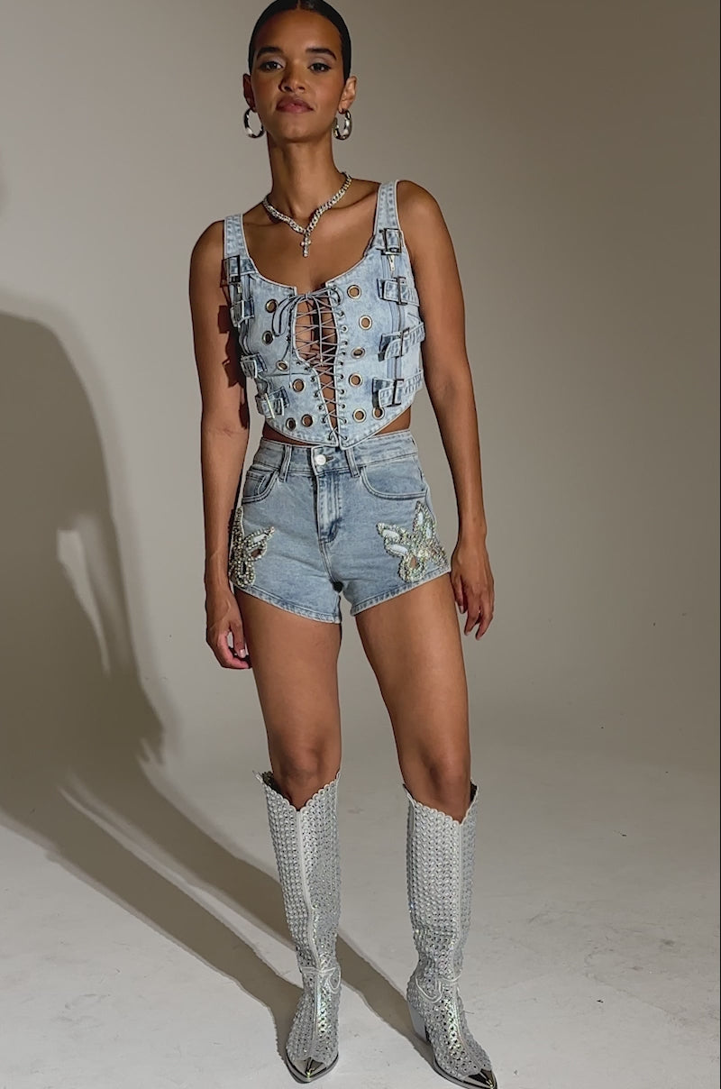 BUTTERFLY QUEEN DENIM SHORT – AKIRA