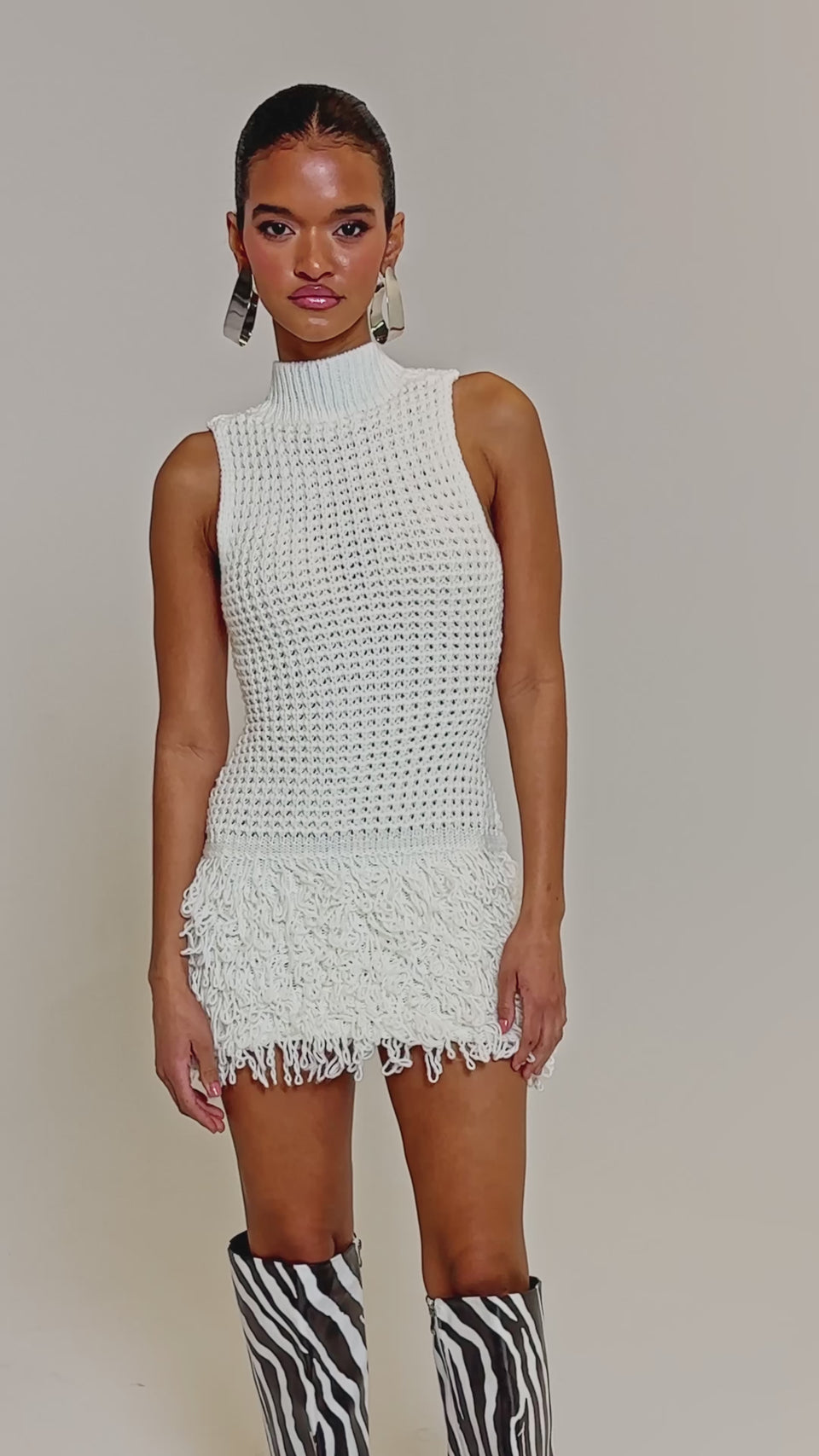 CROCHET CUTIE MINI DRESS – AKIRA