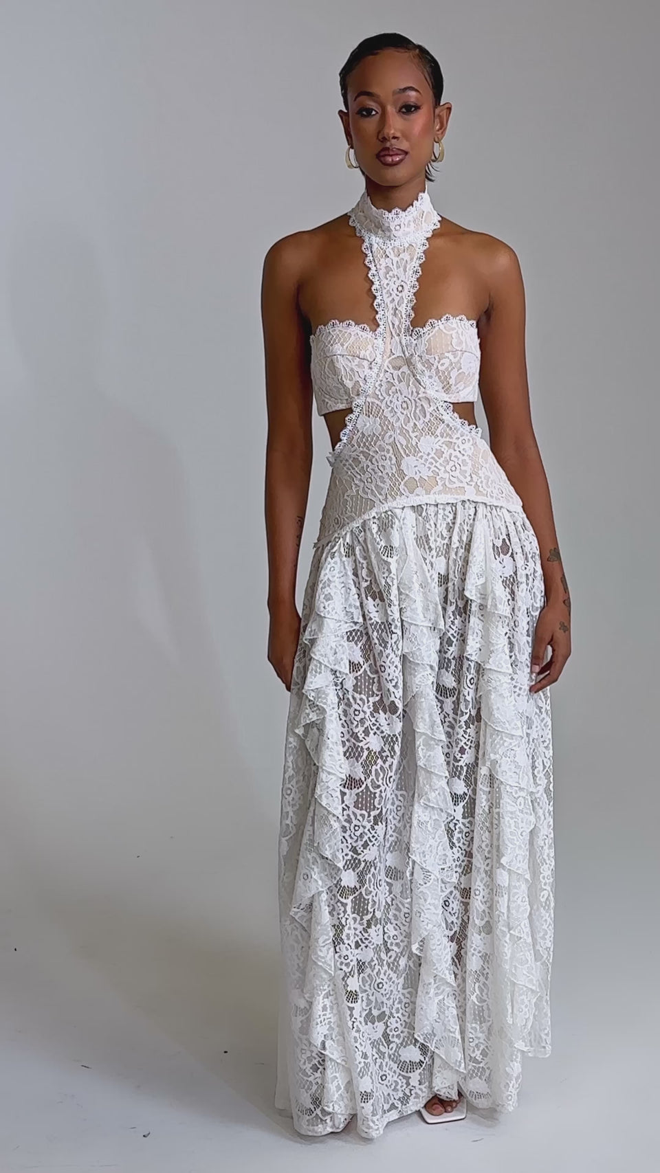 KYLA LACE MAXI DRESS – AKIRA