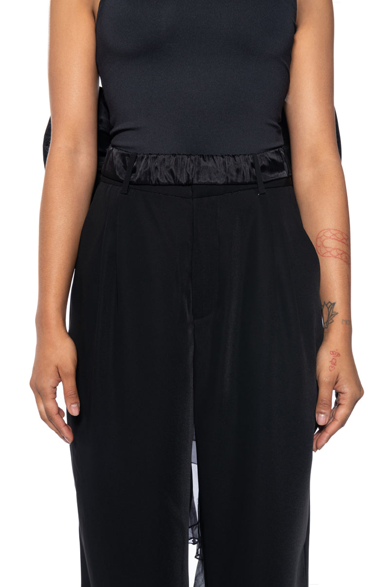 Detail View Princess Treatment Bow Belt