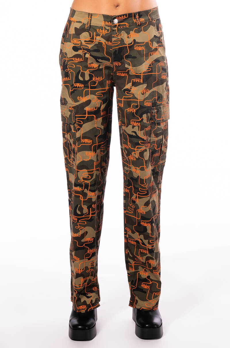 Back View Printed Camo Cargo Pant