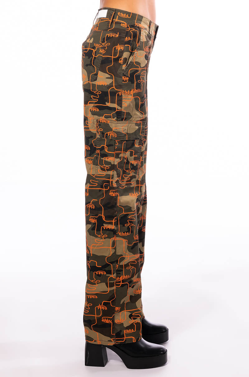 Detail View Printed Camo Cargo Pant